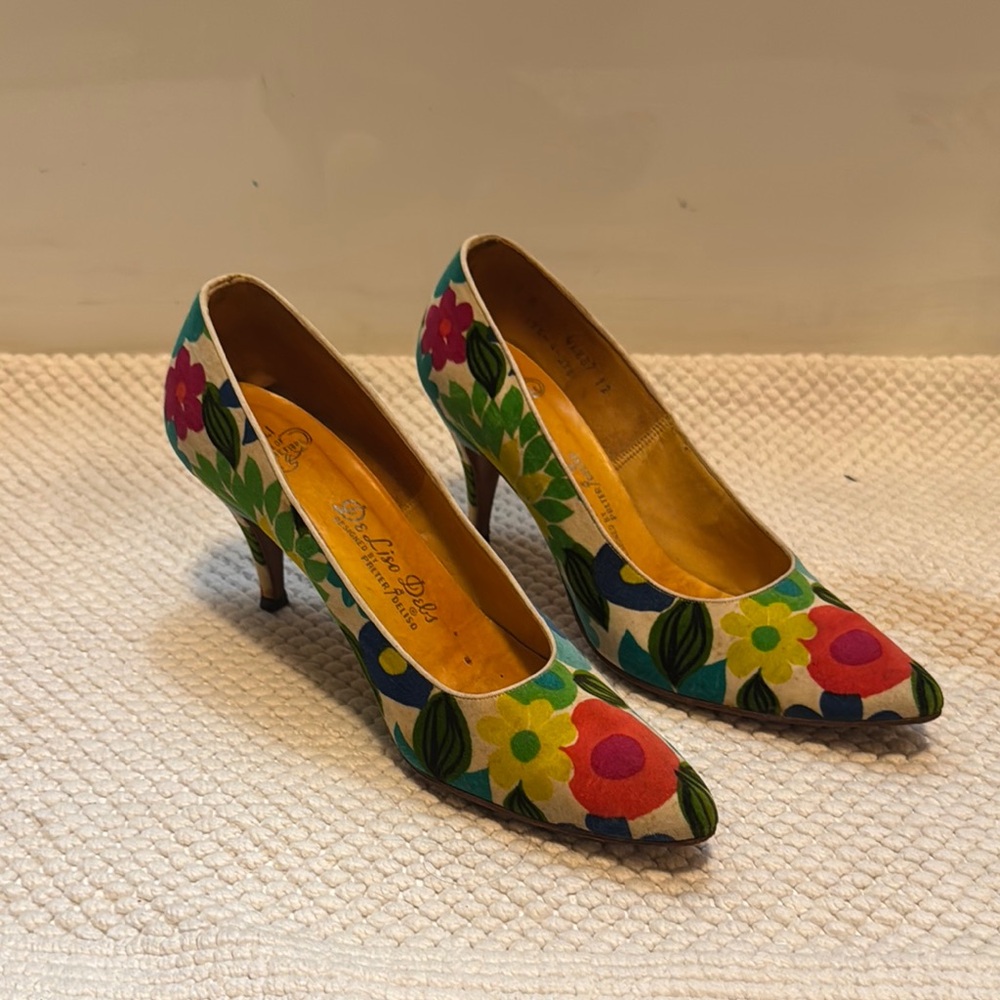 Amazing Floral Patterned Velveteen 50’s Vintage Women's Heels Pumps 7B
